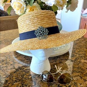 EUC wide 16 1/2" brim 100% natural material sun hat black ribbon vintage brooch